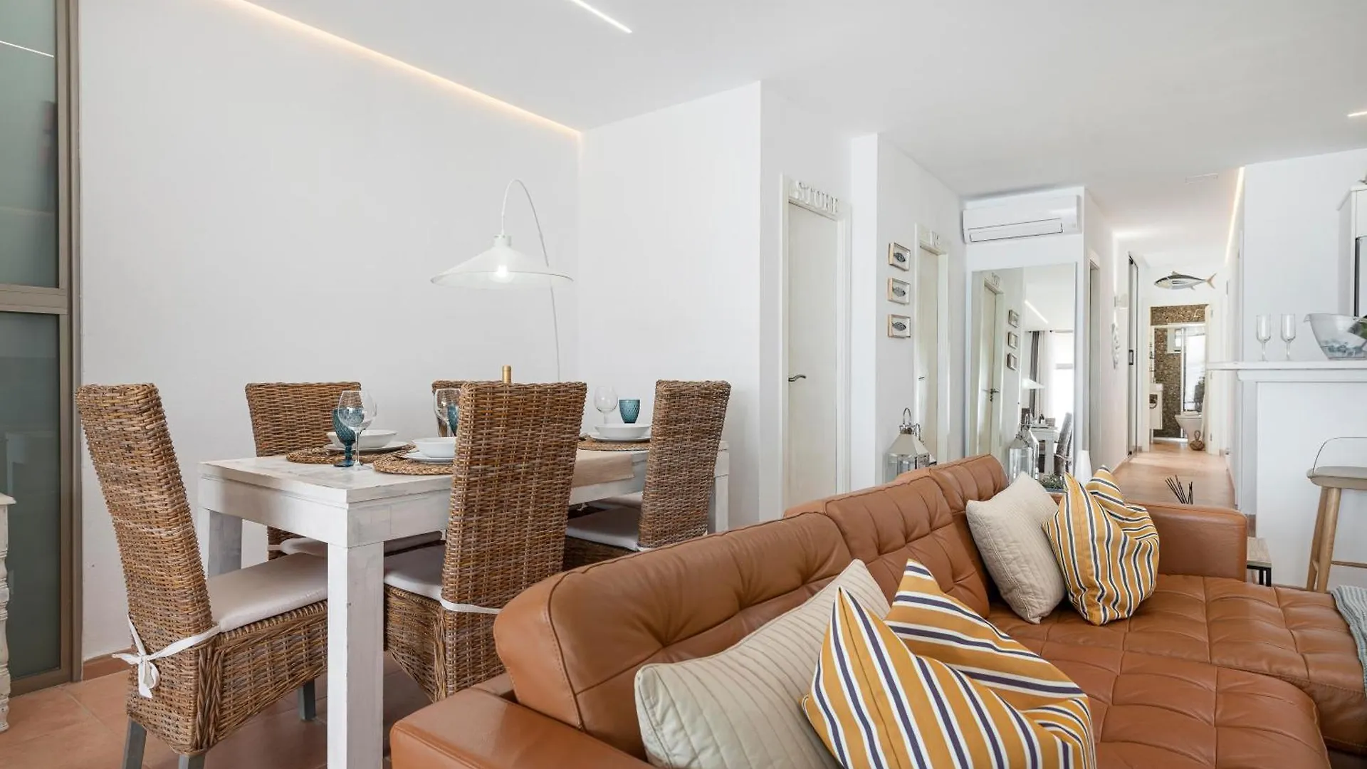 알쿠디아 Cas Carbon3R-Stunning Ground Floor In Front Of The Sea 아파트 스페인