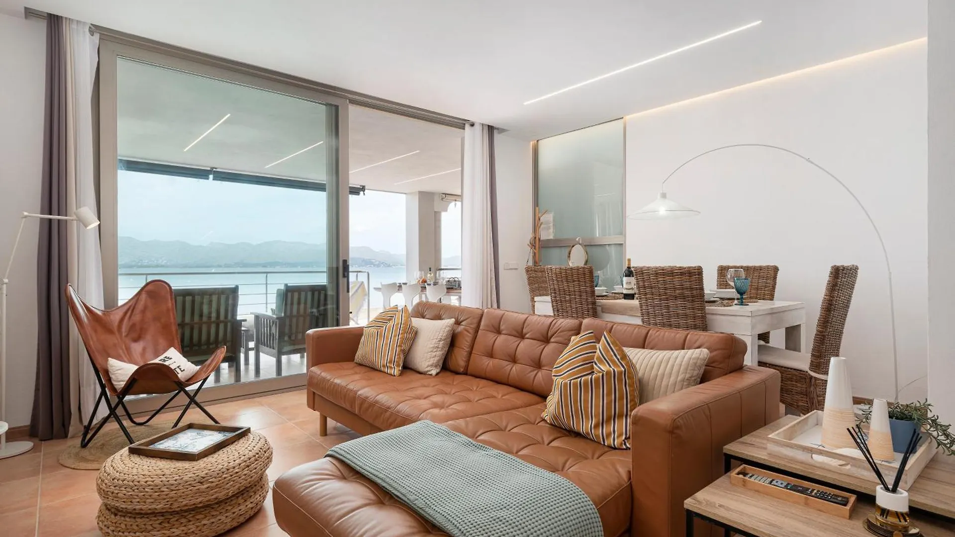 알쿠디아 Cas Carbon3R-Stunning Ground Floor In Front Of The Sea 아파트 0*,  스페인
